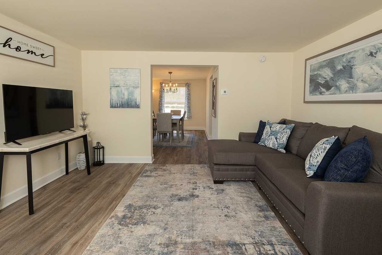 Walnut Grove Townhomes* - Photo 2 of 15