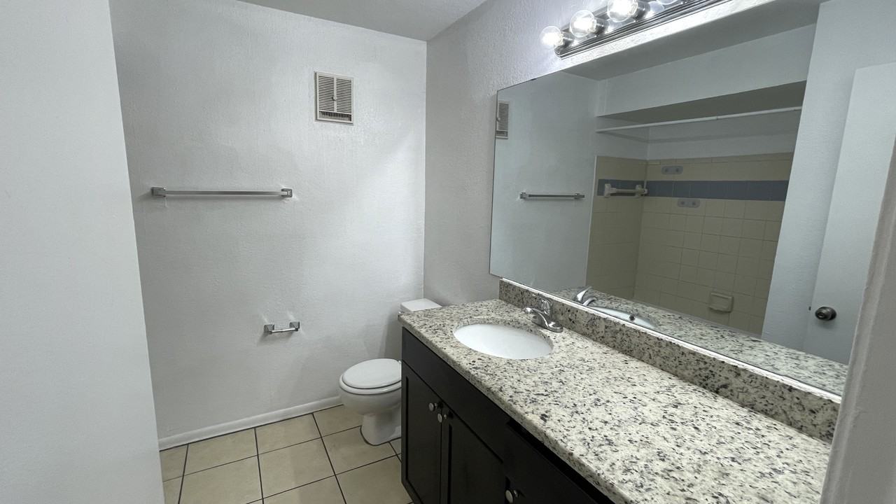 1972 Lake Atriums Cir #181 - Photo 2 of 21