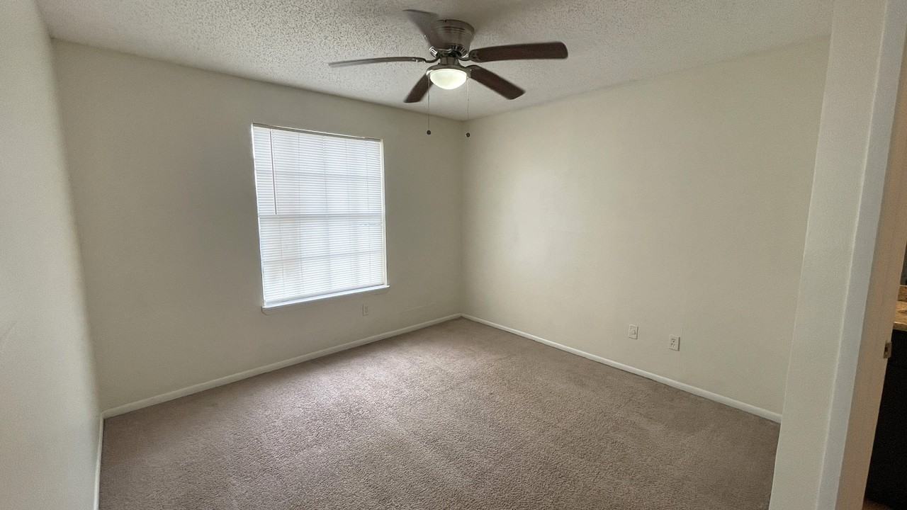 1972 Lake Atriums Cir #181 - Photo 2 of 19