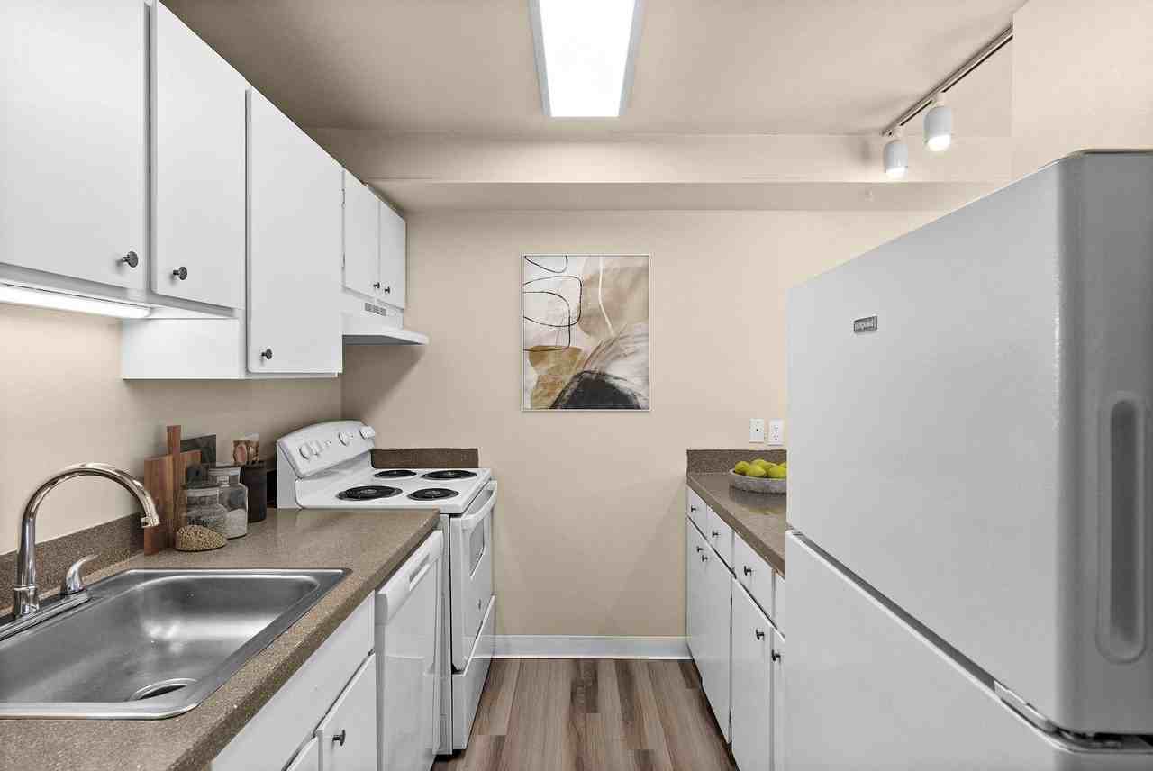 Bergen Apartments - Photo 2 of 30