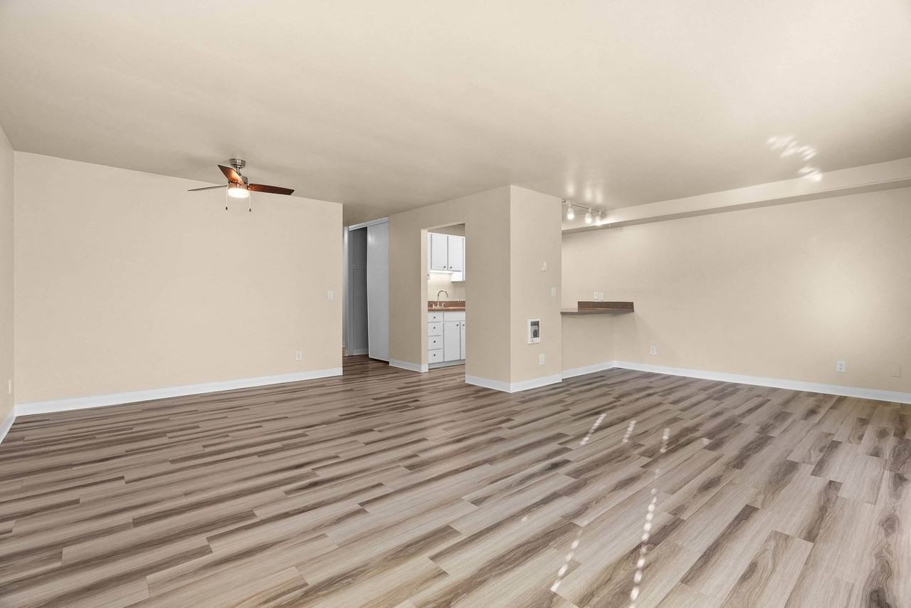 Bergen Apartments - Photo 6 of 30