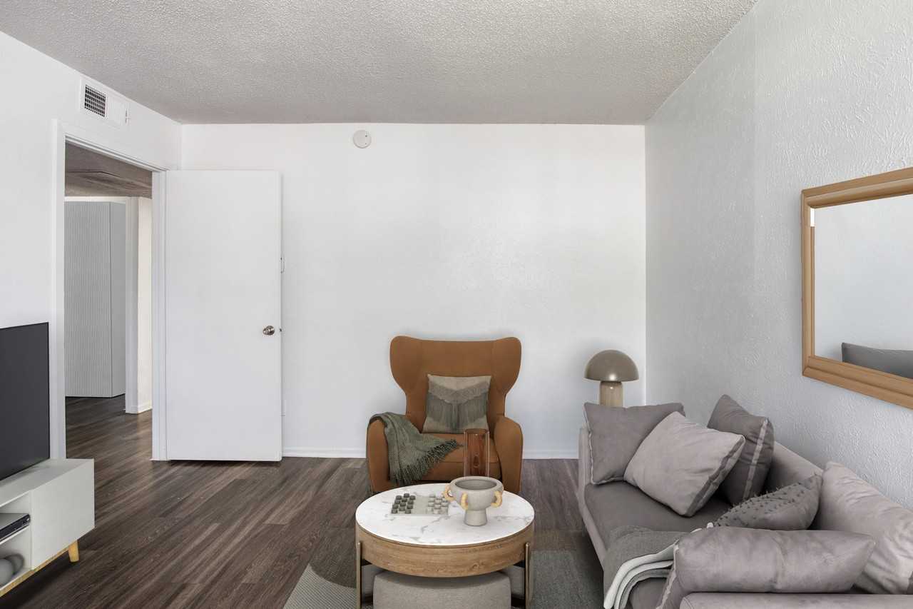 Shadow Ridge - Photo 2 of 21