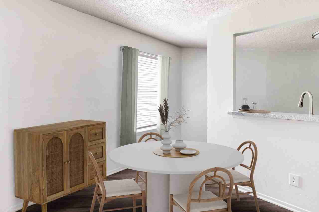 Shadow Ridge - Photo 4 of 21