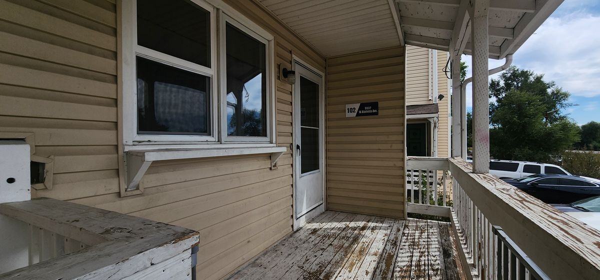 9537 W Alameda Ave - Photo 2 of 22