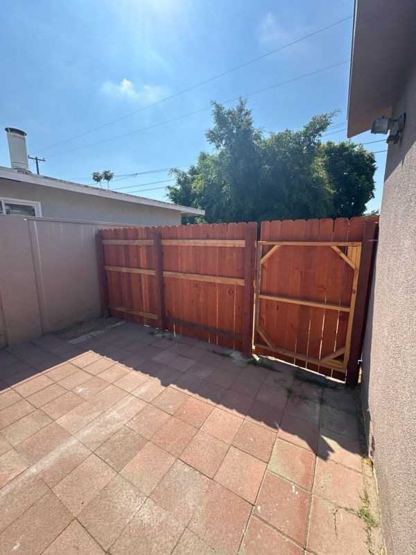 317 N Dale Ave - Photo 2 of 10