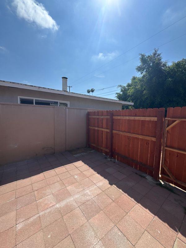 317 N Dale Ave - Photo 3 of 10