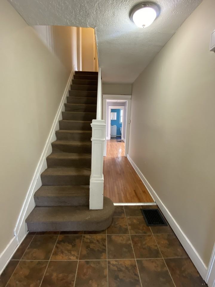 1212 Plymouth Ave S - Photo 3 of 19