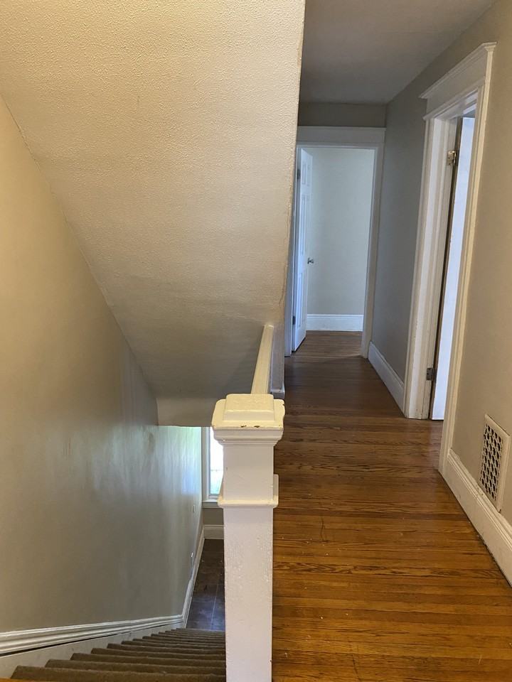 1212 Plymouth Ave S - Photo 4 of 19