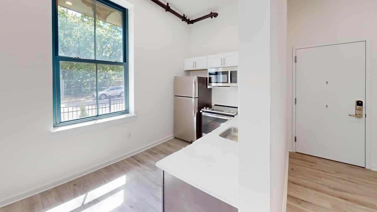 70 Roseville Ave - Photo 3 of 50