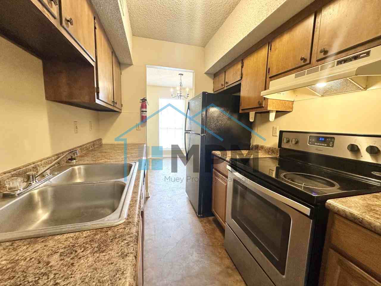 109 Jennifer Ln #B - Photo 3 of 10