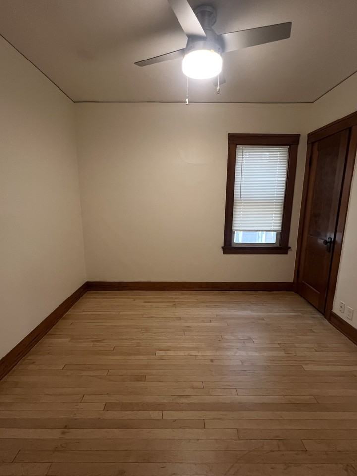 1212 N 45th St - Photo 5 of 14