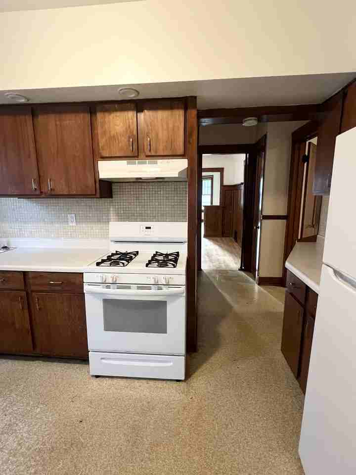 1212 N 45th St - Photo 7 of 14