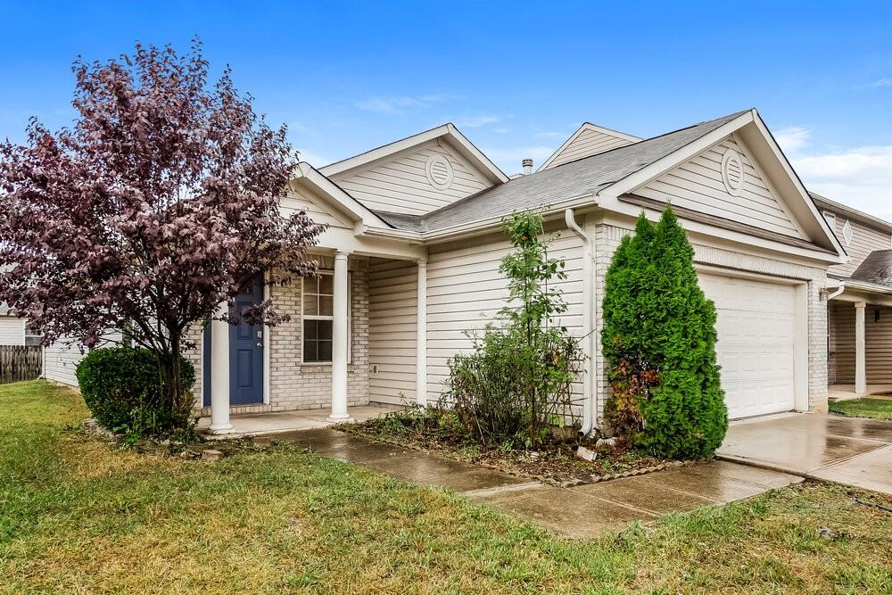 9723 Centennial Ct - Photo 3 of 16