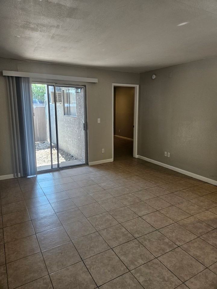 Welcome Home to AZ Commons in Central Tucson - Photo 3 of 9