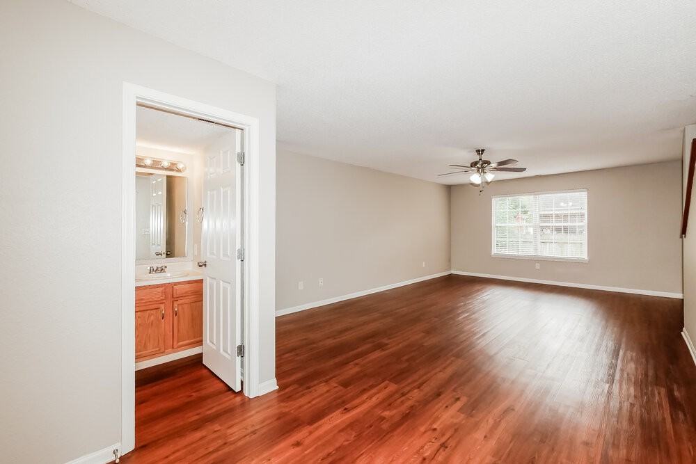 707 Deer Trail Dr - Photo 5 of 17