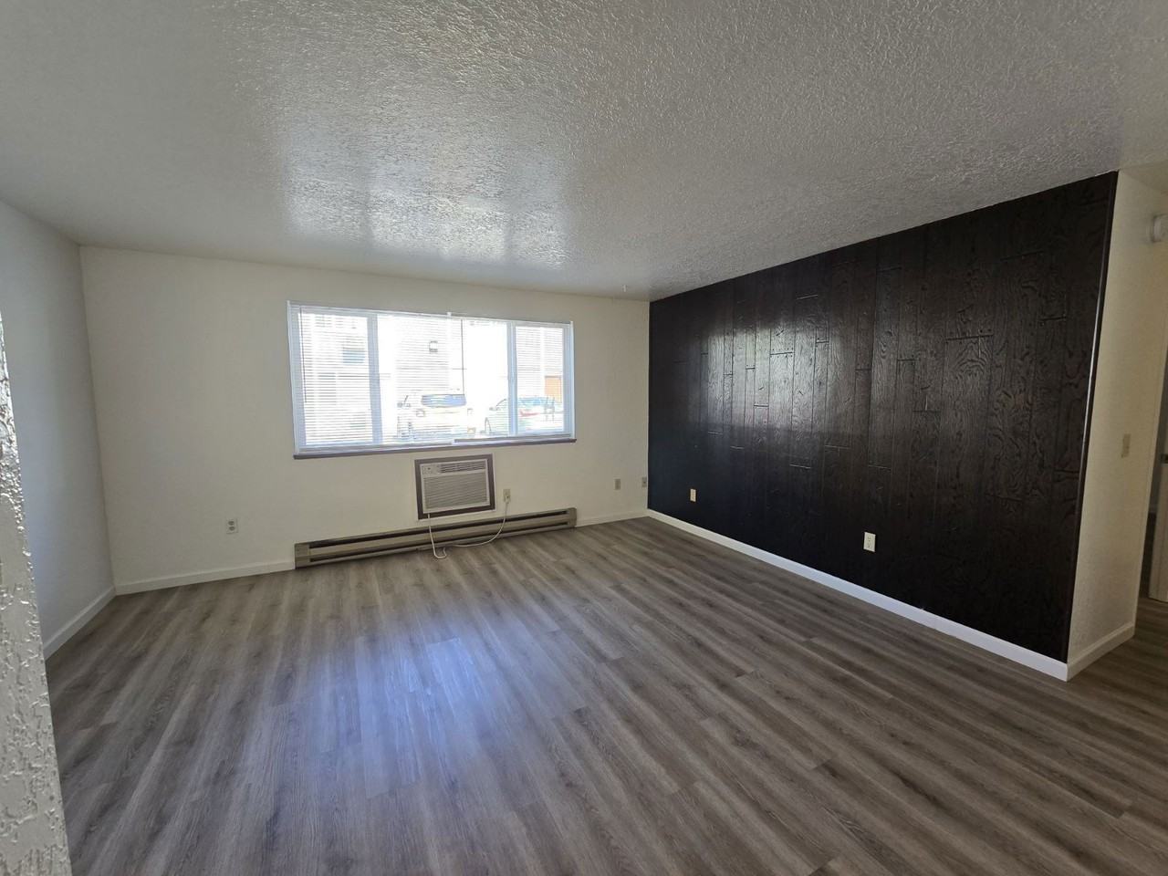 2469 Kerr St #6 - Photo 3 of 15