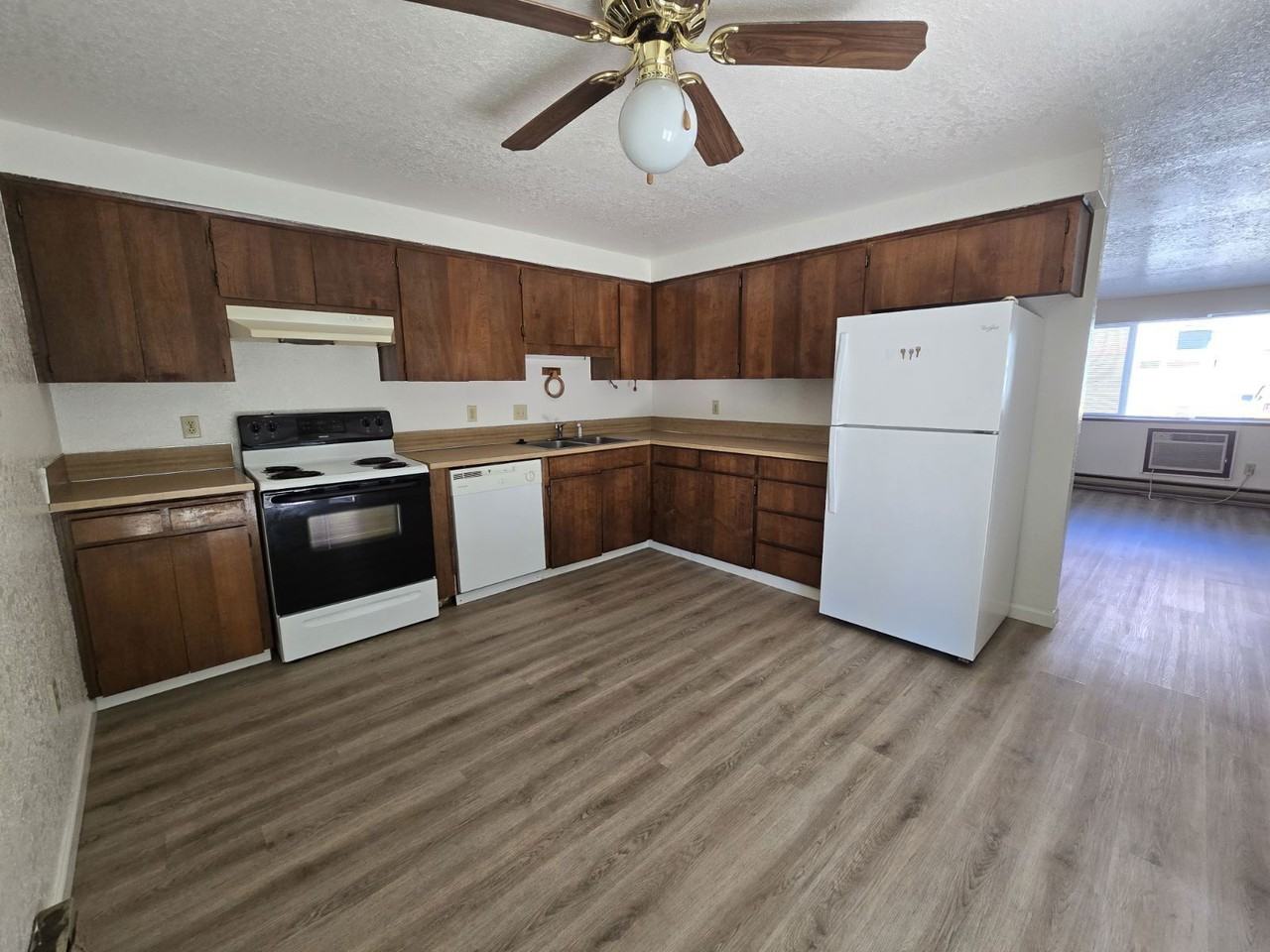 2469 Kerr St #6 - Photo 6 of 15
