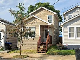 907 E Madison St - Photo 1 of 1