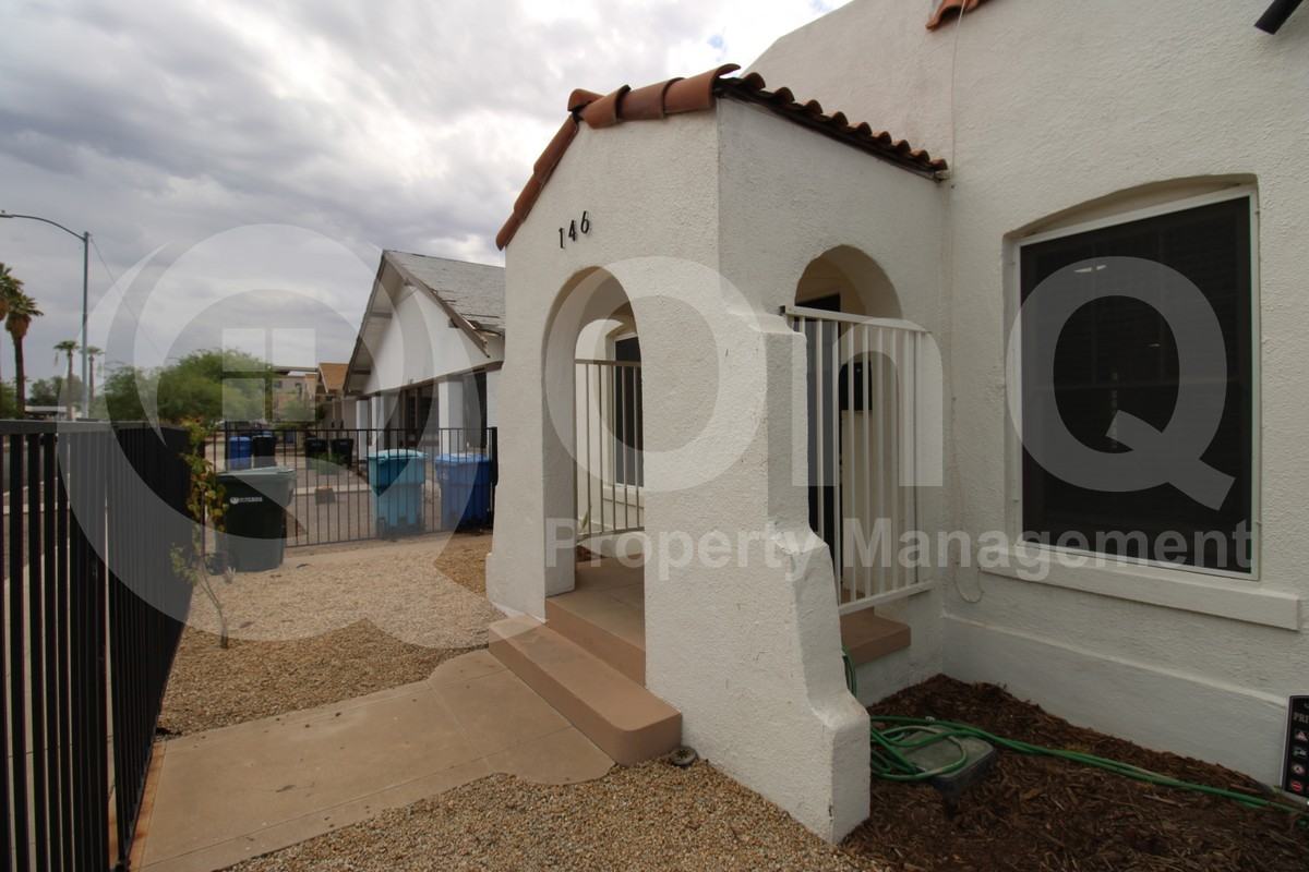 146 N 10th Ave - Photo 2 of 15