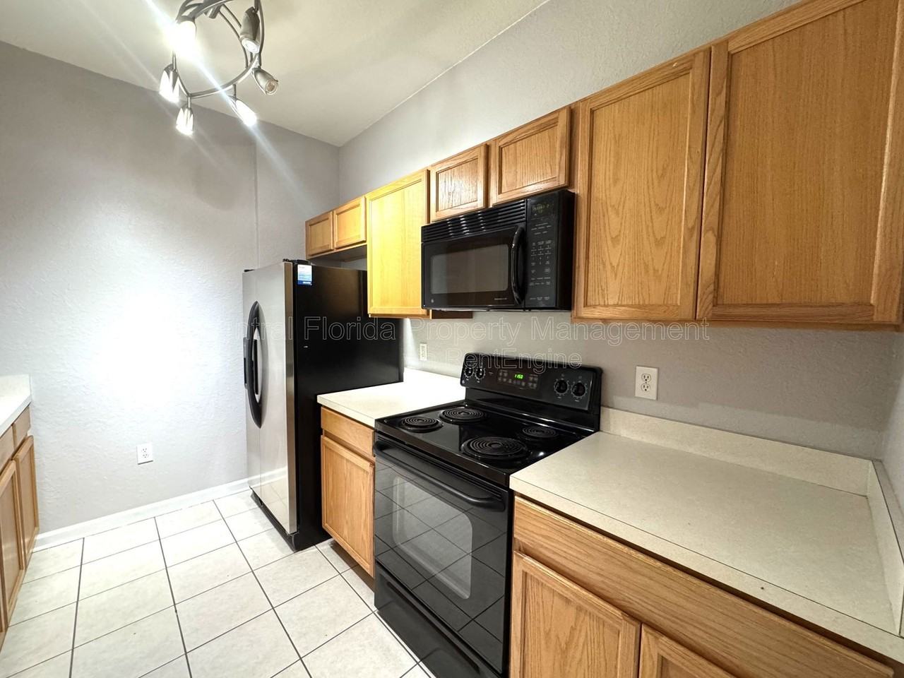 8660 Buccilli Dr #305 - Photo 6 of 18