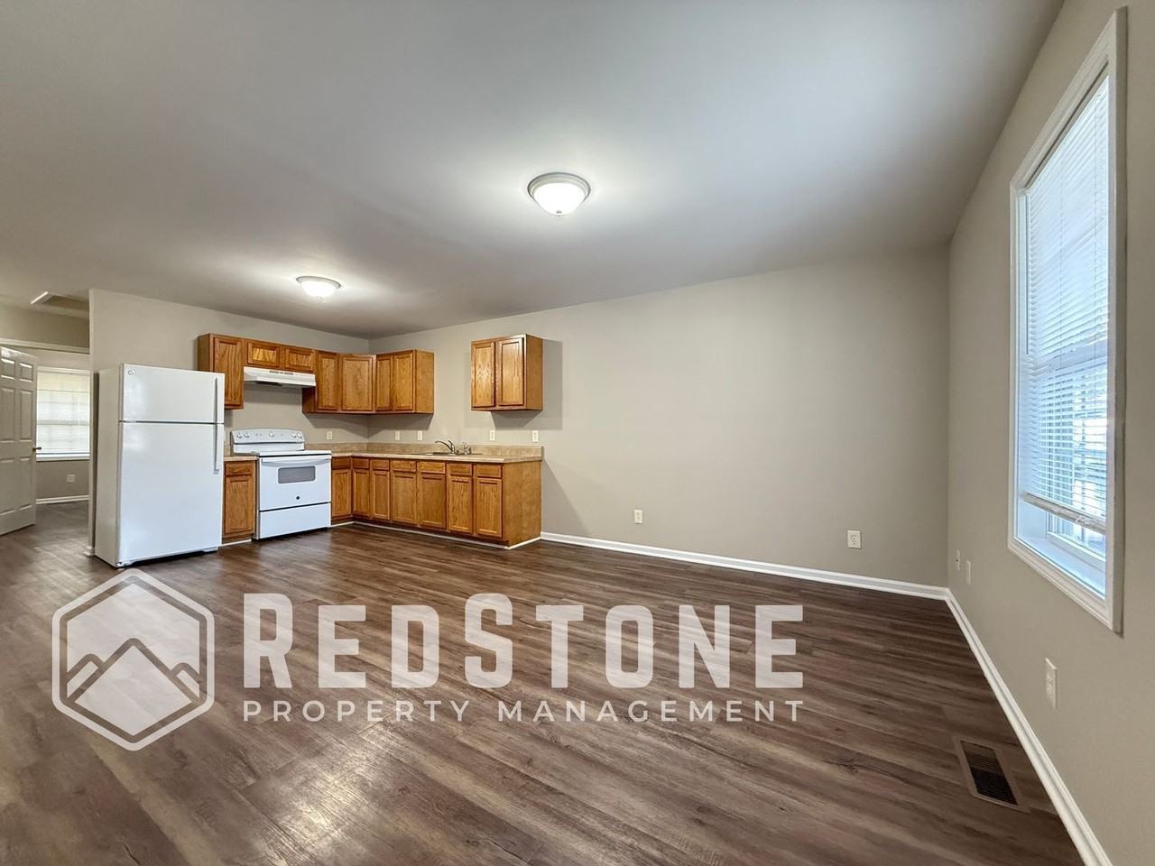 1108 Chandler Ave - Photo 3 of 15