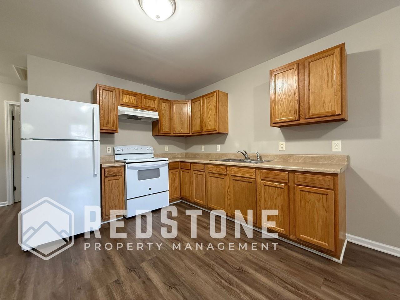 1108 Chandler Ave - Photo 5 of 15