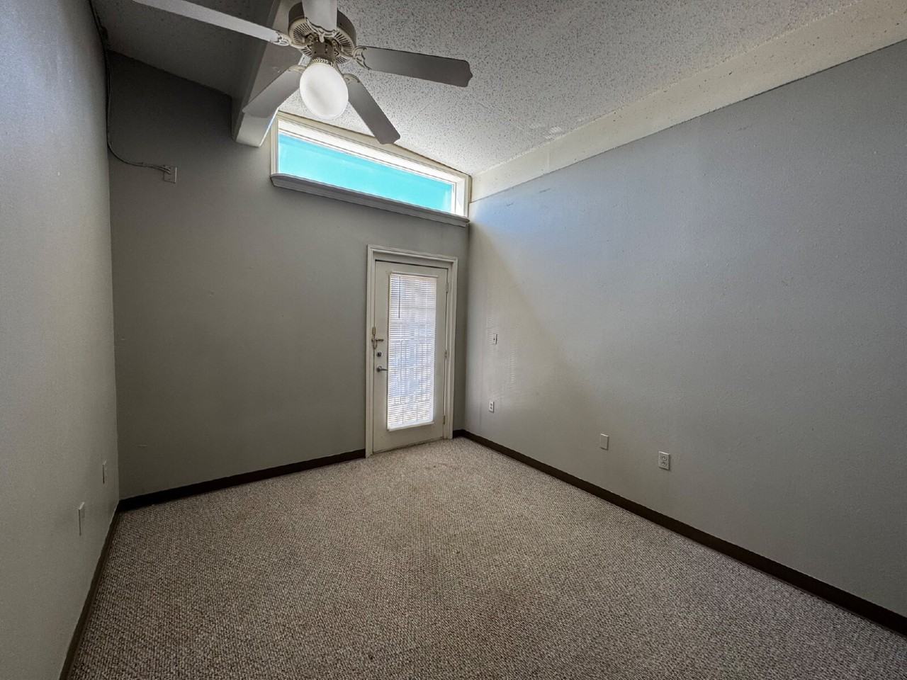 1619 University Ave - Photo 5 of 10