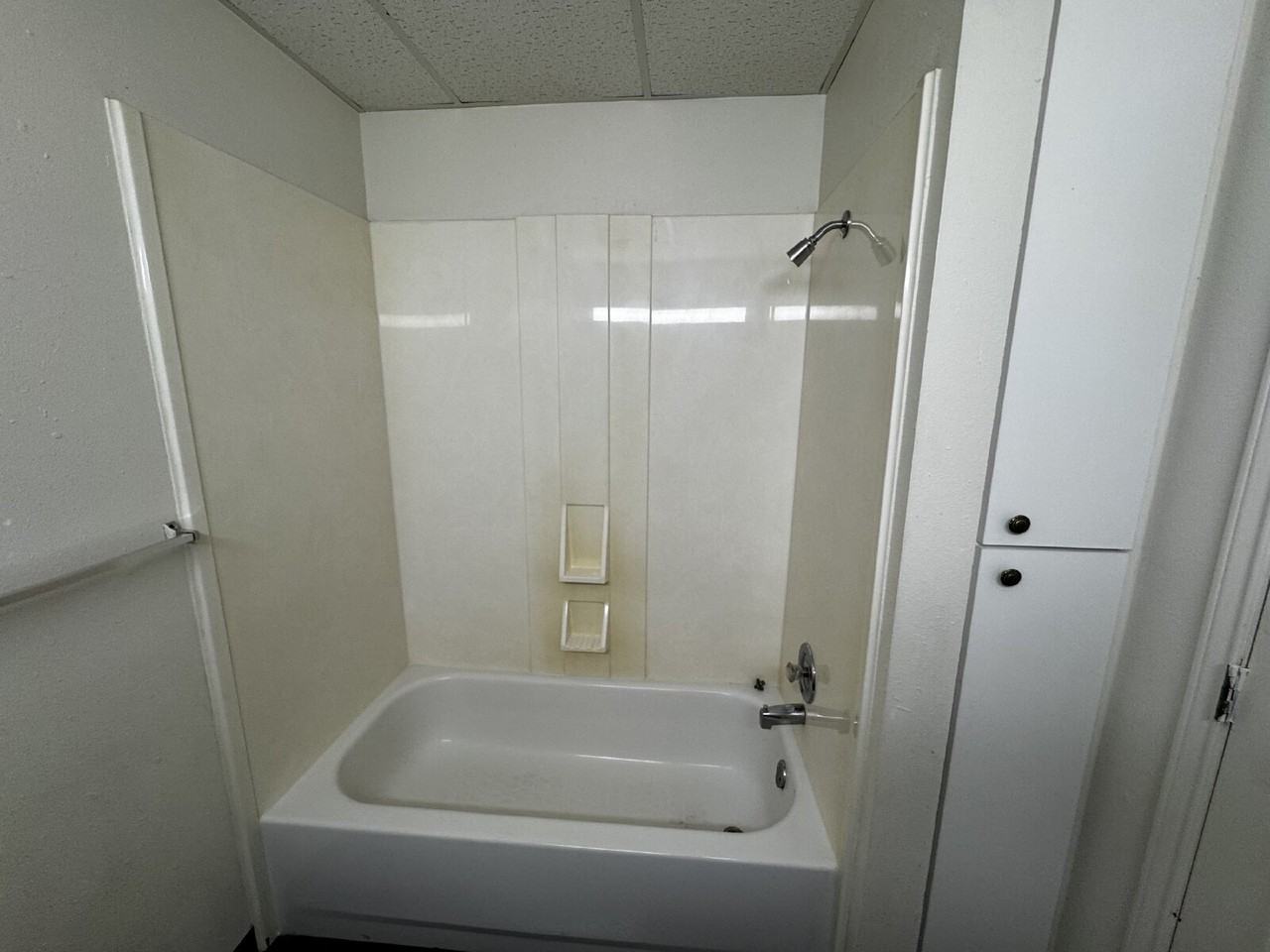 1619 University Ave - Photo 7 of 10