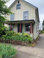 featured image of 432 W 13th Ave