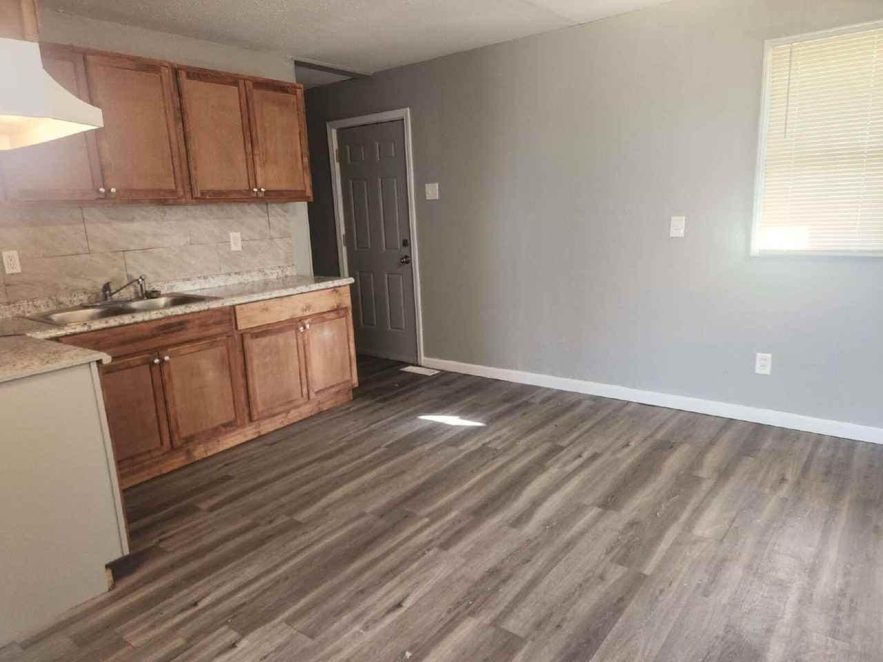 20 Melvin Dr - Photo 6 of 16