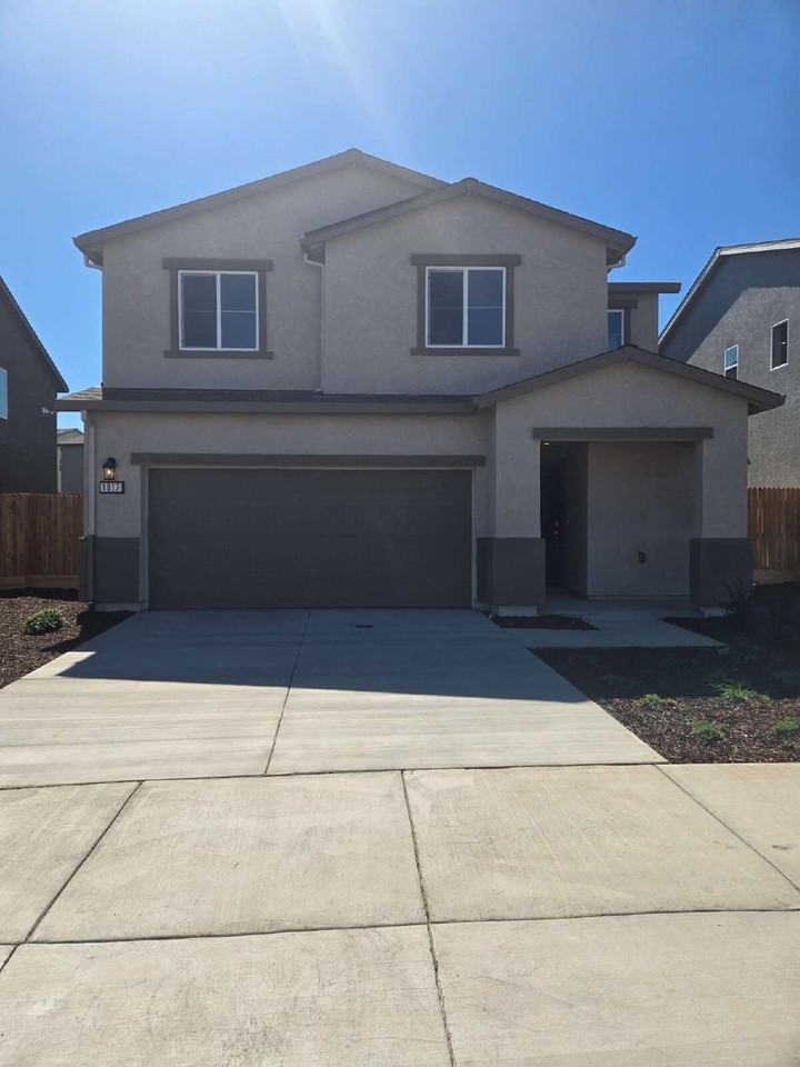 1817 Solana Dr - Photo 2 of 11