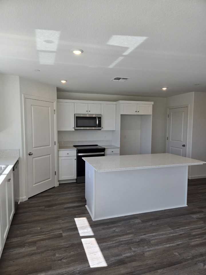 1817 Solana Dr - Photo 6 of 11