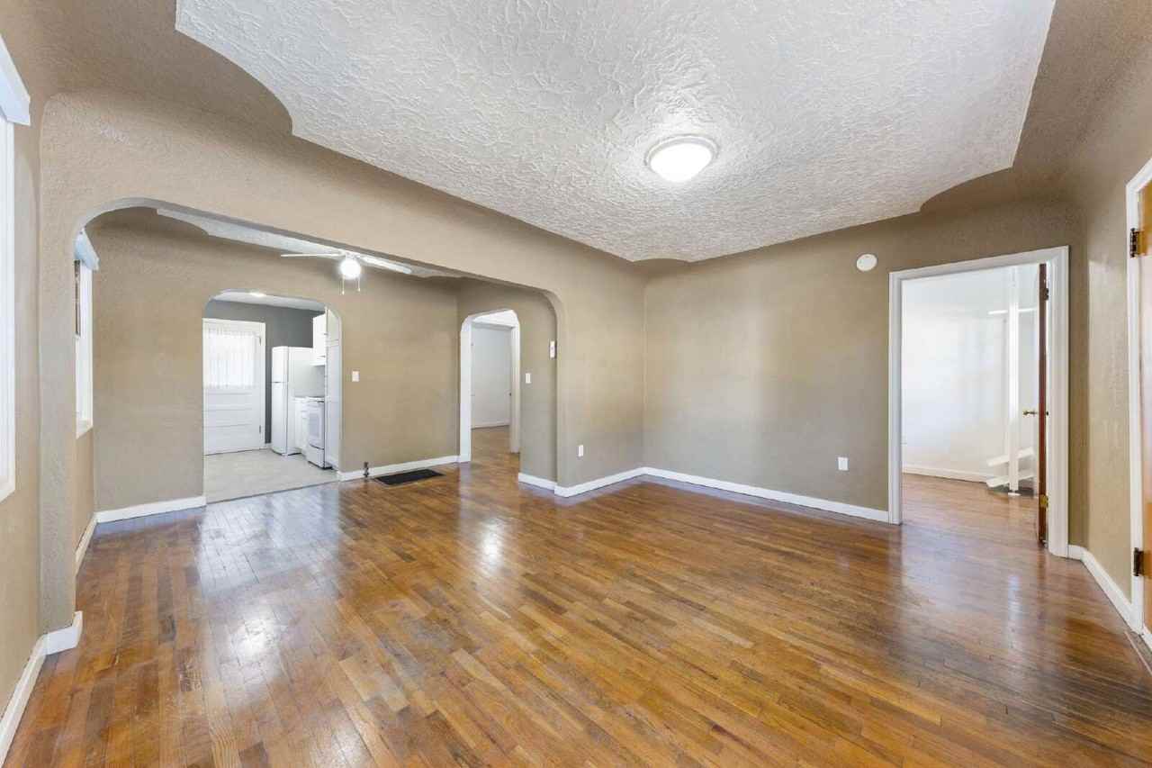 756 Sw Levens St - Photo 7 of 29