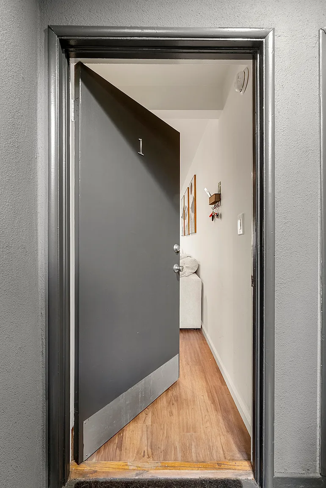 1425 N Harper Ave #1 - Photo 6 of 13