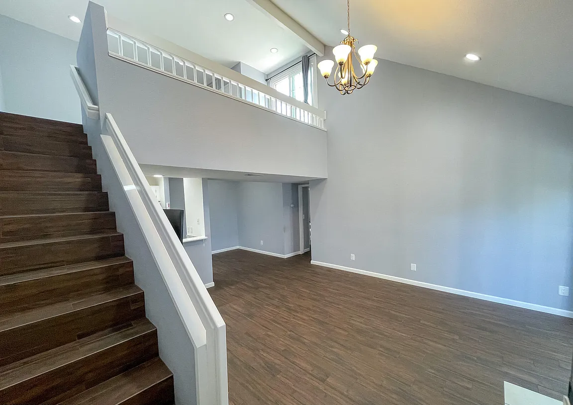 2454 Village Grn - Photo 7 of 9