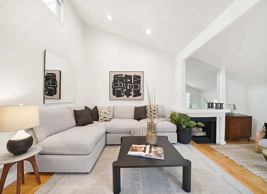 17082 Pacific Coast Hwy #204