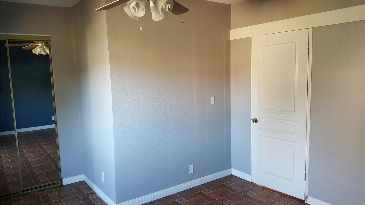 56565 Sunnyslope Dr - Photo 5 of 17