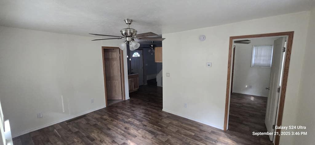 214 Sharon Ave - Photo 3 of 13
