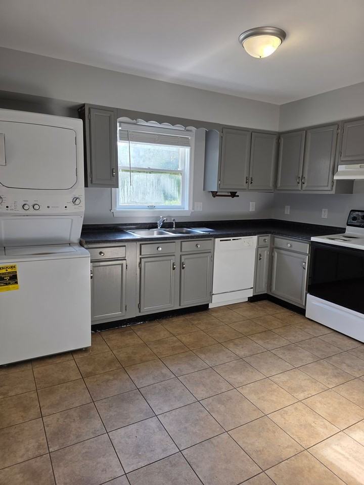 1440 5th Street Ext Apt B - Photo 4 of 14