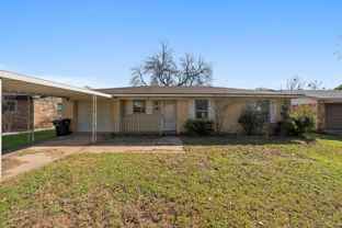 110 S Oak St - Photo 1 of 1
