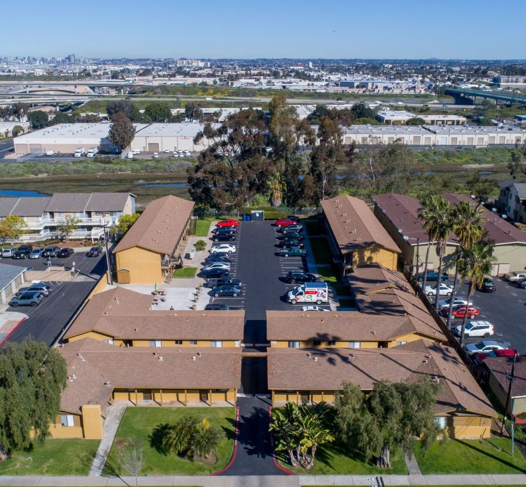 Bahia Court - Photo 2 of 7