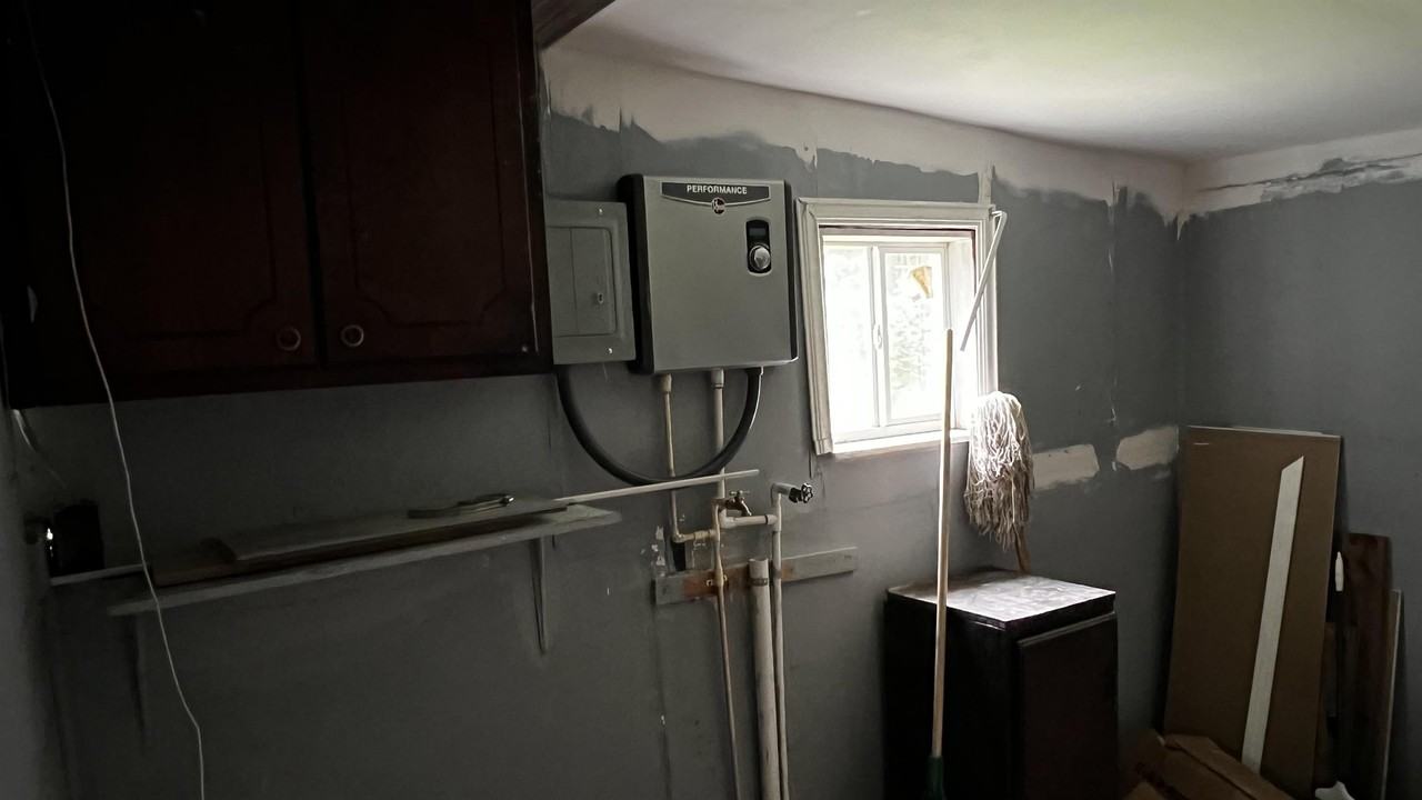 42620 Nicholsville Rd - Photo 5 of 21