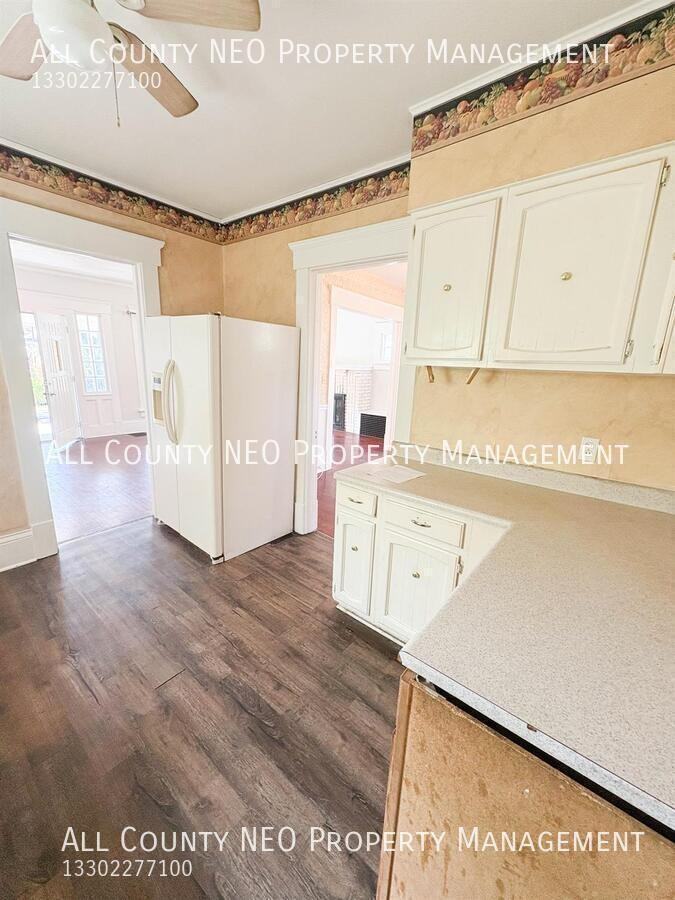 818 Brown Avenue Northwest - Photo 5 of 8