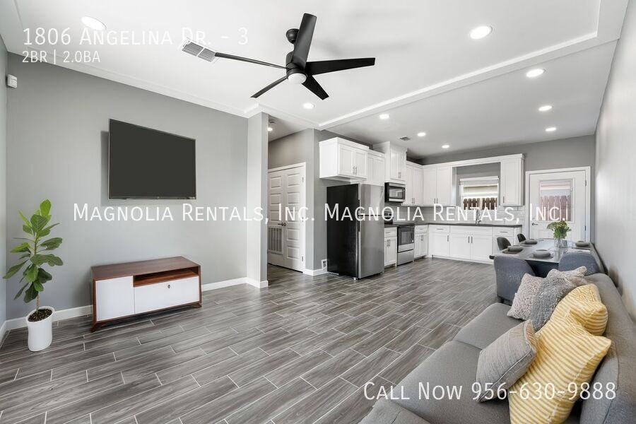 1806 Angelina Dr #3 - Photo 3 of 15