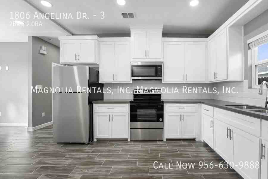 1806 Angelina Dr #3 - Photo 5 of 15