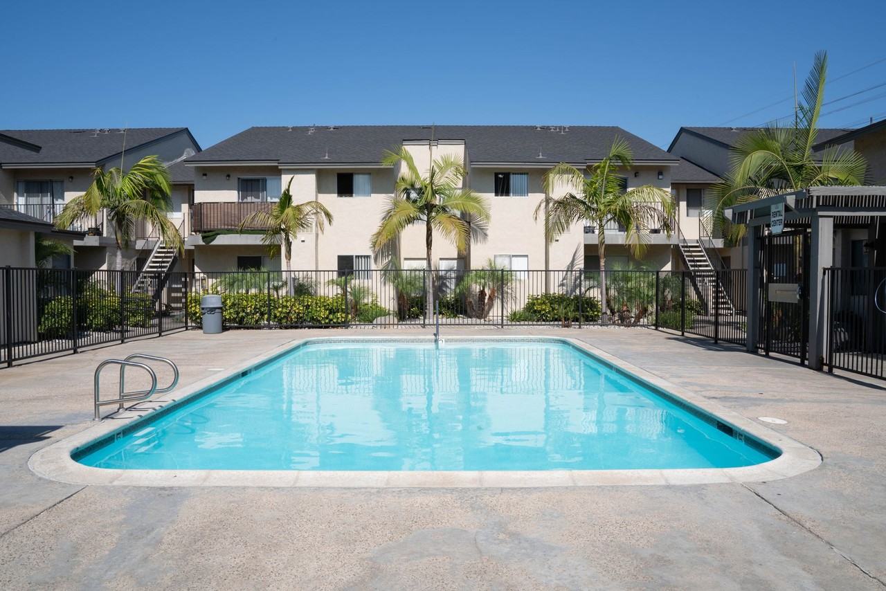 Orange Glen - Photo 2 of 22