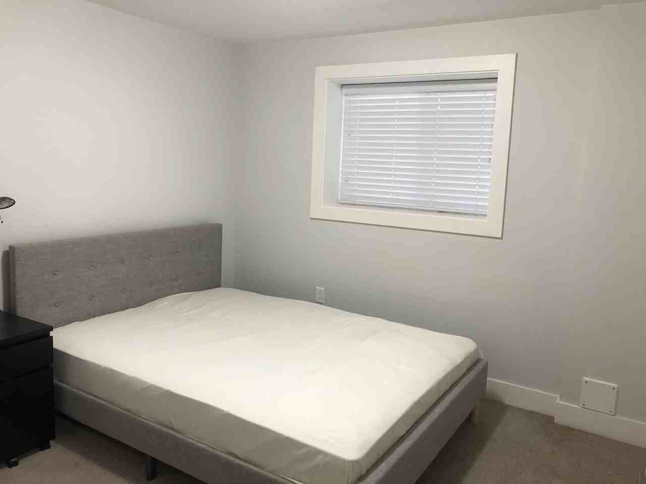 16475 21A Avenue - Photo 2 of 17