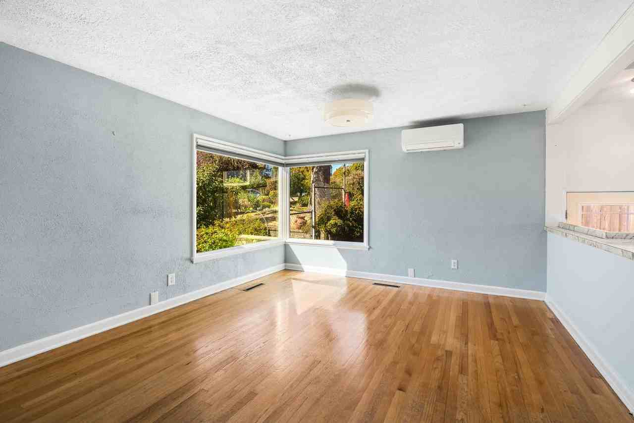 4032 37th Ave Sw - Photo 3 of 22