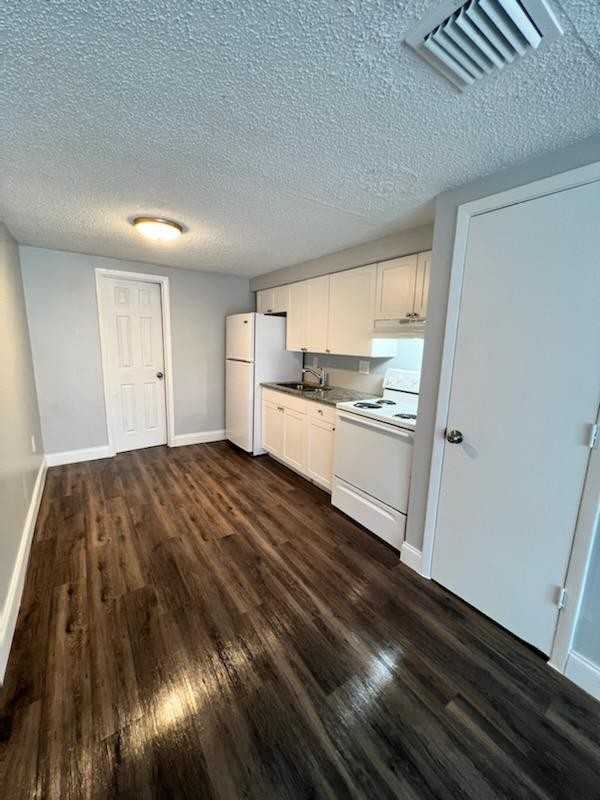 1011 34th Avenue West #A - Photo 2 of 6