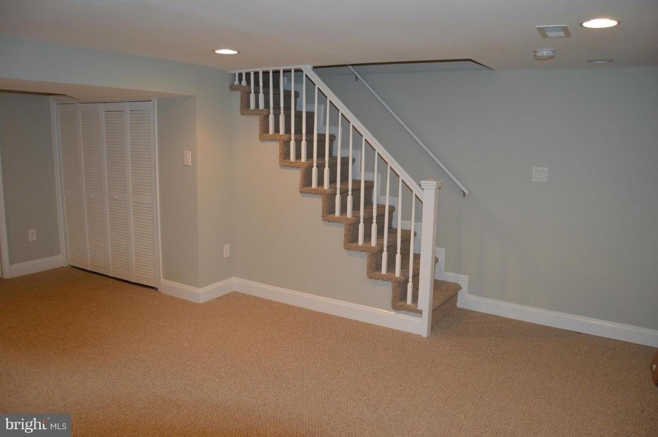 316 Division Ave Ne #NA - Photo 2 of 6